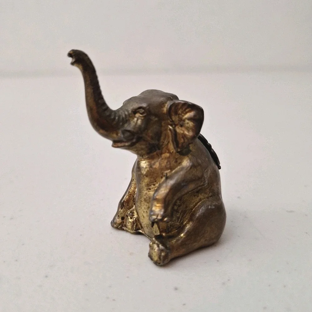 Vintage Small Brass Petina Sitting‎ Elephant Paperweight Figurine Decor